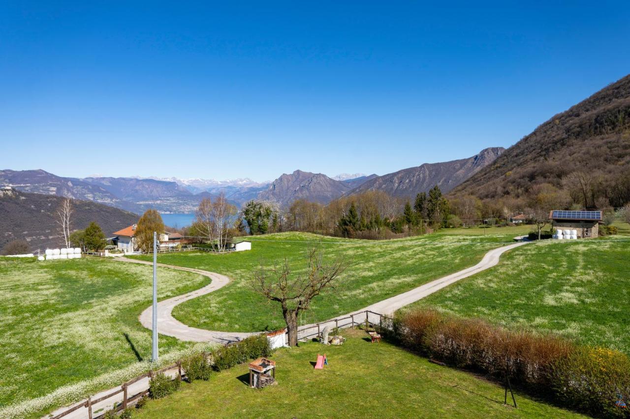 Panoramic Green Valley Sulzano Buitenkant foto