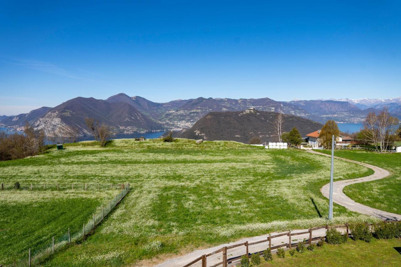 Panoramic Green Valley Sulzano Buitenkant foto